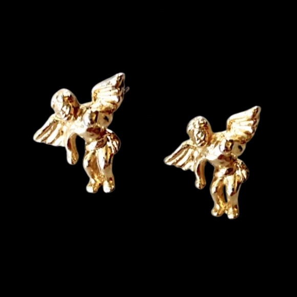 TREASURES AND TRINKETS Signed T&T Gold Tone Guardian Angel Stud Earrings - Picture 1 of 7